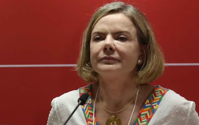 Gleisi Hoffmann cobra ‘ações concretas’ do governo Lula para ajudar Cuba