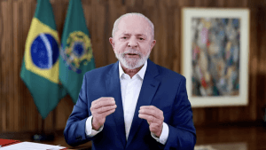 No Brics, Lula defende meios de pagamentos "alternativos" para o trocas comercias, que não sejam o dólar