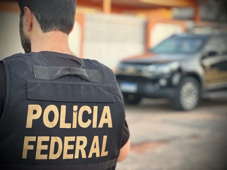 PF diz que 57 pessoas foram presas acusadas de crimes eleitorais neste domingo; 2 são candidatos