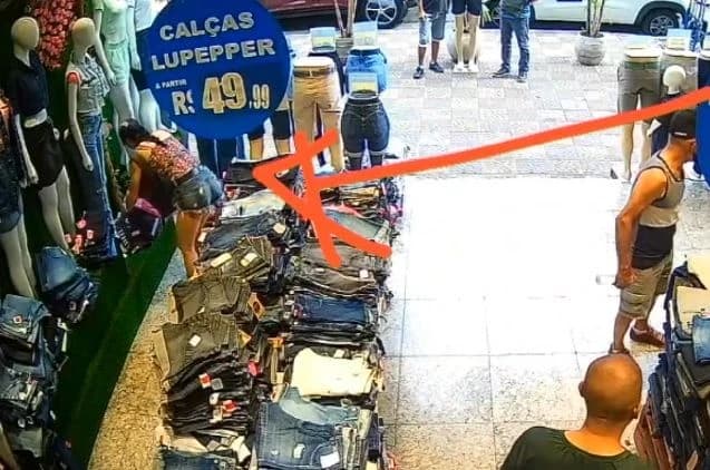 Quem são as "clepto girls"? Adolescentes cometem furtos e celebram nas redes
