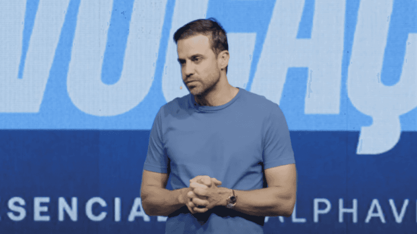 Derrotado, Marçal continua a registrar doações de campanha