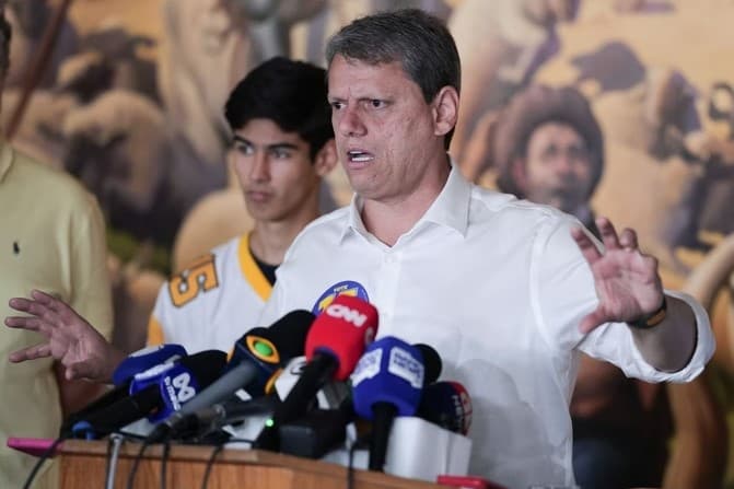 Tarcísio de Freitas diz que PCC orientou voto em Boulos: ‘fizemos um trabalho grande de inteligência'