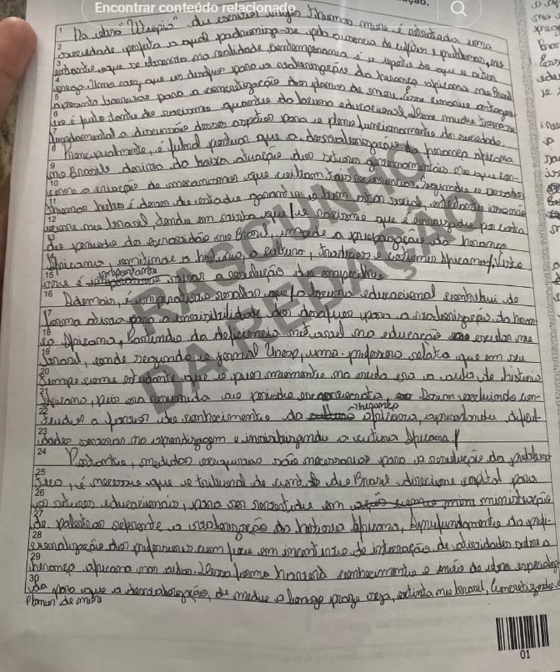 ‘Cola' no Enem 2024: candidatos postam que levaram modelos de redação escondidos para a prova