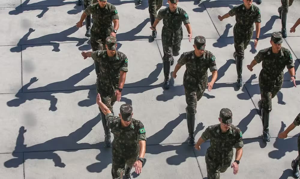 Previdência dos militares no alvo do corte de gastos