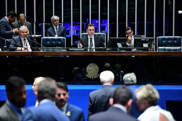 Senado retoma análise de projeto para dar mais transparência a emendas