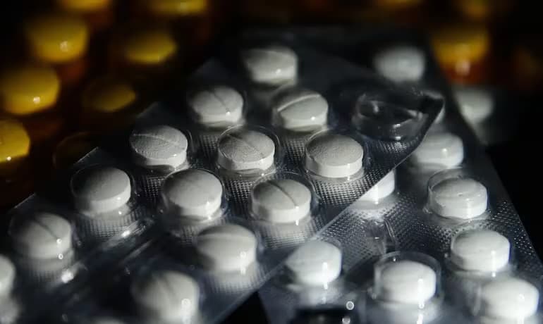 Senado analisa projeto que concede isenção de impostos para medicamentos importados