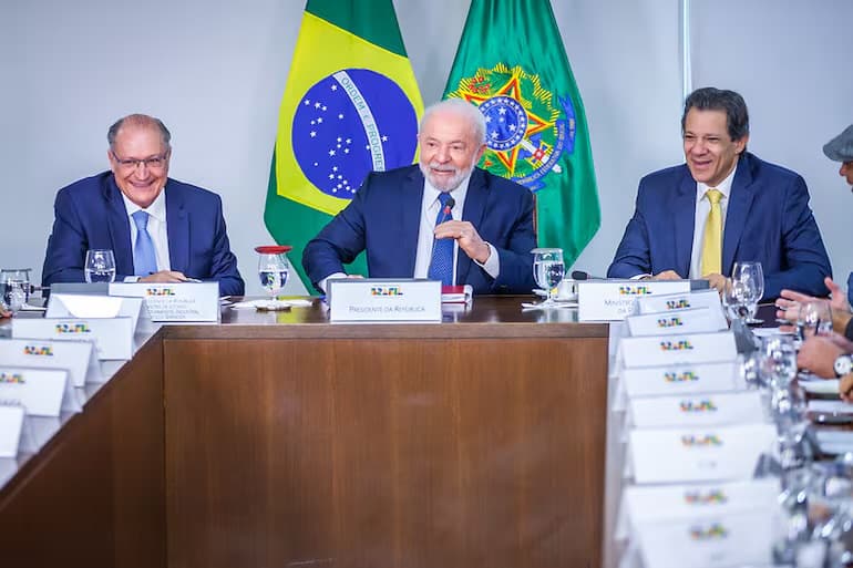 Lula se reúne nesta segunda com equipe econômica para fechar pacote de revisão de gastos