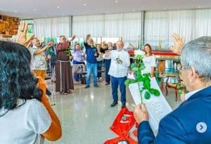 Lula recebe religiosos que o visitaram na cadeia em ato ecumênico