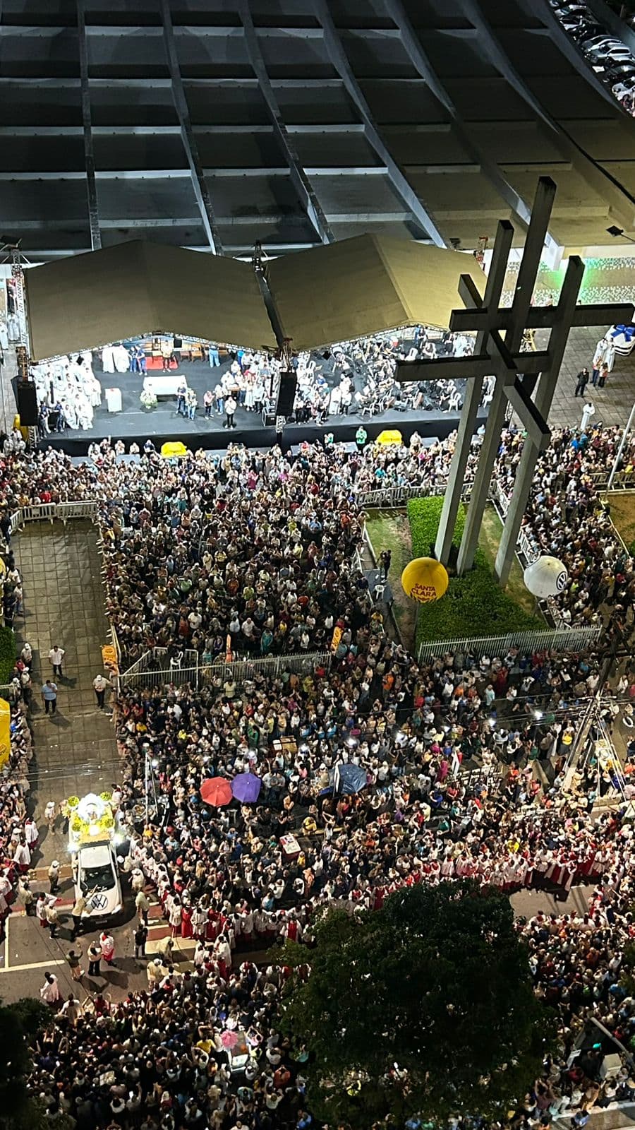 VÍDEO E FOTOS: Multidão na procissão de encerramento da Festa de Nossa Senhora da Apresentação, padroeira de Natal