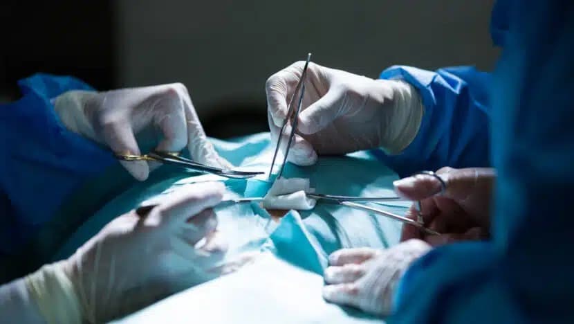 Justiça determina que plano de saúde realize cirurgias plásticas após bariátrica