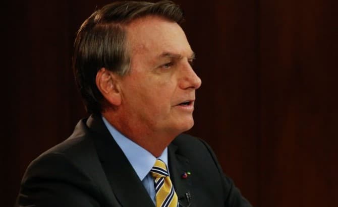Após ser indicado pela Polícia Federal, Bolsonaro diz que Moraes ‘faz tudo o que não diz a lei'