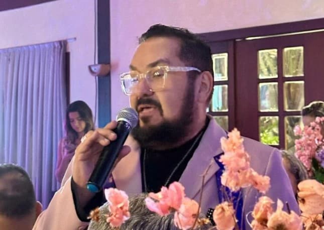 Toinho Silveira entrega premiação a destaques na educação, cidadania e cultura potiguar