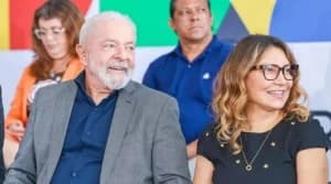 Janja declara que Lula "em breve volta ao batente"