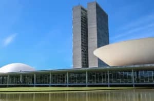 Supersalários custaram mais de R$ 11 bilhões em 2023, aponta estudo