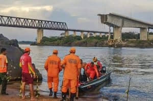 Risco de desabamento suspende buscas na ponte entre o MA e TO