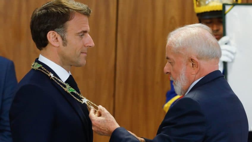 França apita mais alto que Lula e adia acordo do Mercosul com a União Europeia