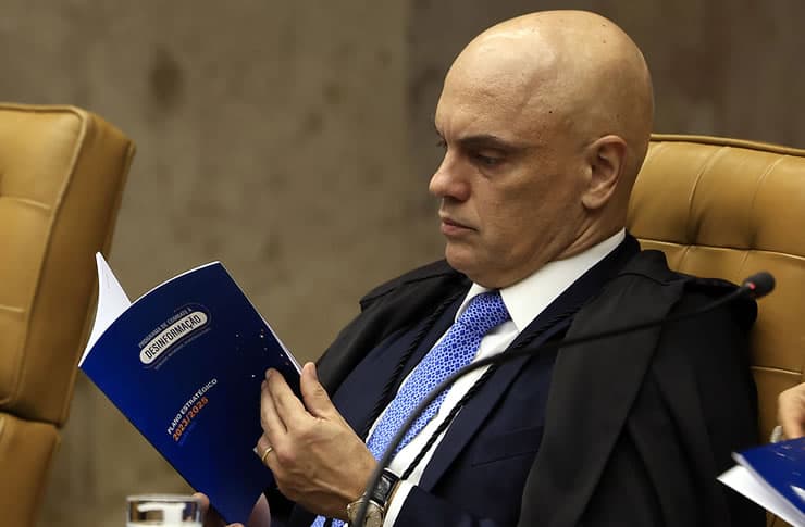 STF julga pedido de Bolsonaro para tirar caso de golpe de Moraes