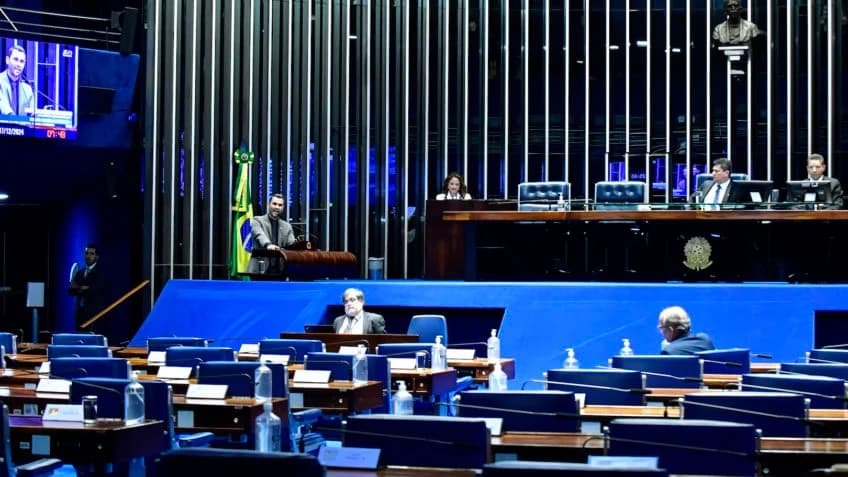 Com medo de perder, governo quer mudar eleição de senadores