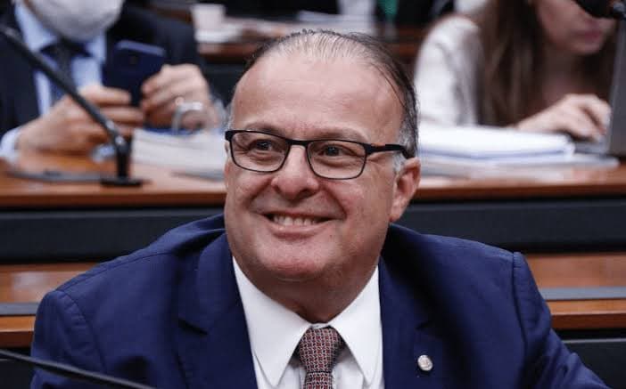 Paulinho Freire confirma nomes que vão compor o secretariado municipal