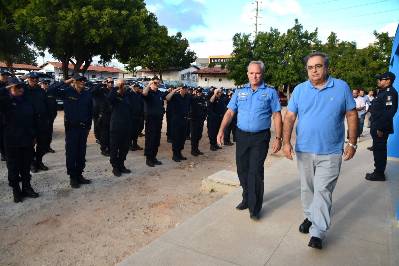Prefeitura inaugura Centro de Formação e entrega viaturas à Guarda Municipal
