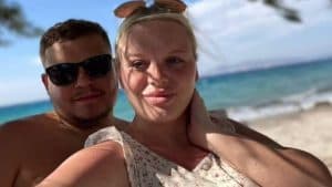 Casal morre após bateria de bicicleta elétrica explodir em casa no Reino Unido