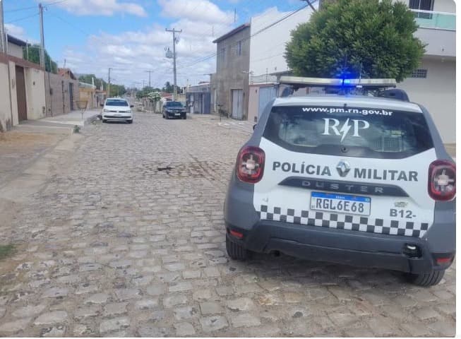 Adolescente de 12 anos é baleado em tentativa de assalto a caminho da escola em Mossoró