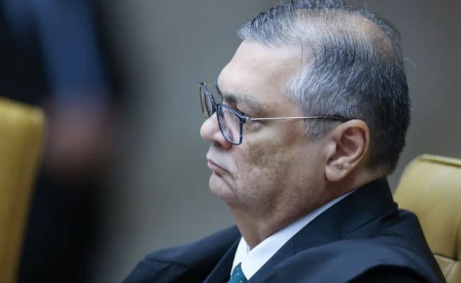 Dino mantém bloqueio de emendas e cobra resposta “objetiva” da Câmara até 20h desta sexta-feira (27)