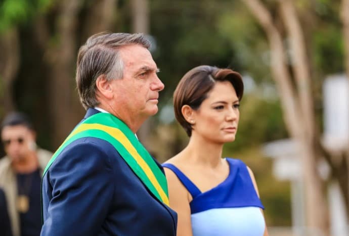 TCU arquiva ação de deputado do PT contra Bolsonaro e Michelle por gastos em viagens