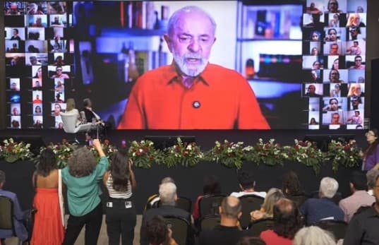 Lula critica o ‘controle do Congresso sobre o orçamento' e ‘limitação do poder Executivo'