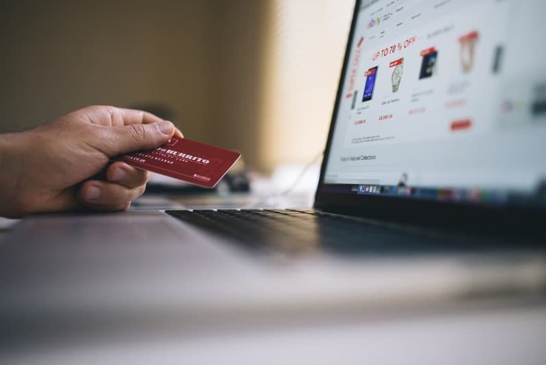 Além da ‘taxa da blusinha’, consumidor terá de pagar 20% de ICMS sobre compras importadas on-line