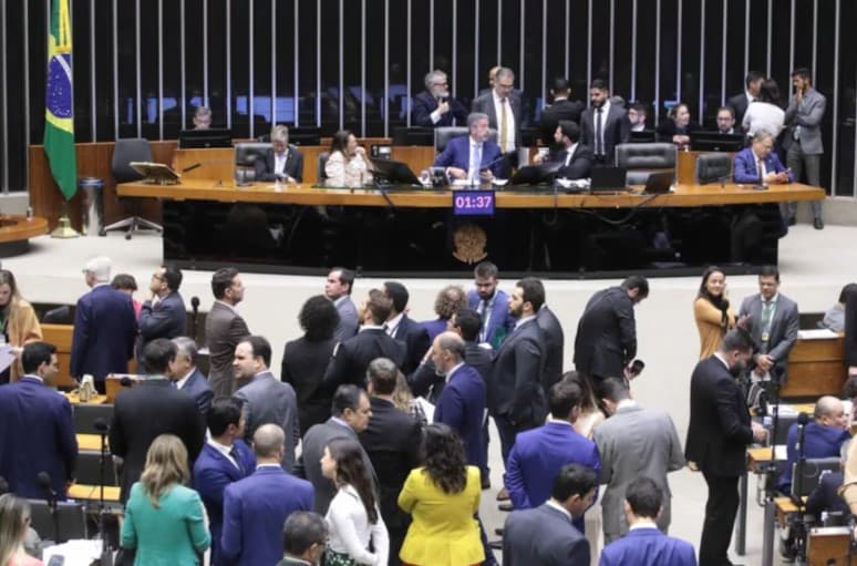 Benefícios sociais foram os que mais sofreram alterações no pacote fiscal