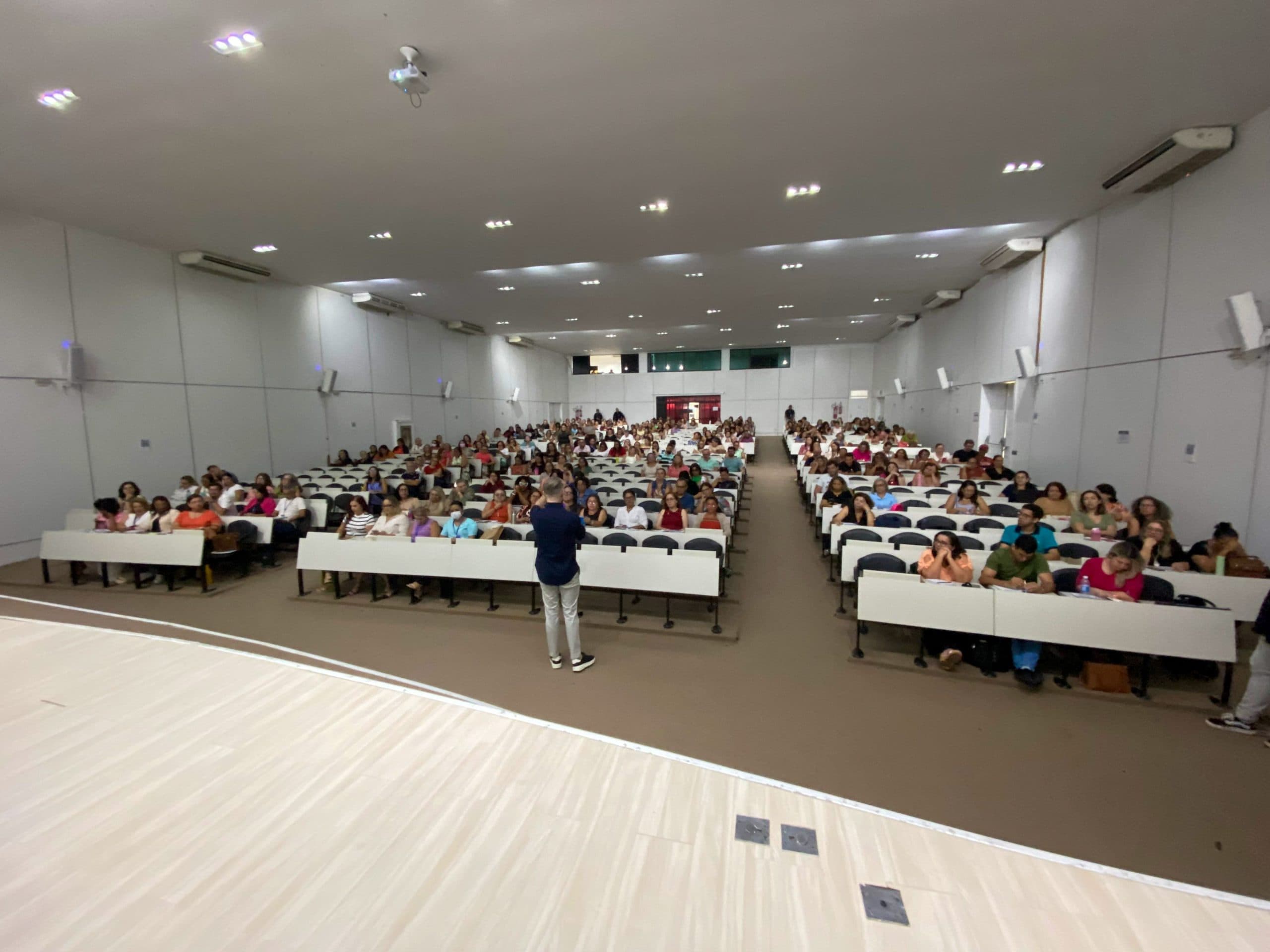 Mais de 30 mil candidatos fizeram as provas do concurso para professor do RN