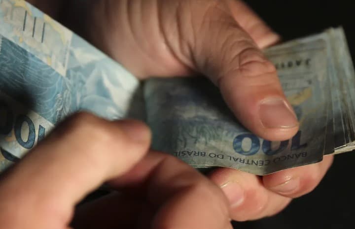 67% dos brasileiros acreditam que inflação irá piorar em 2025, diz Datafolha