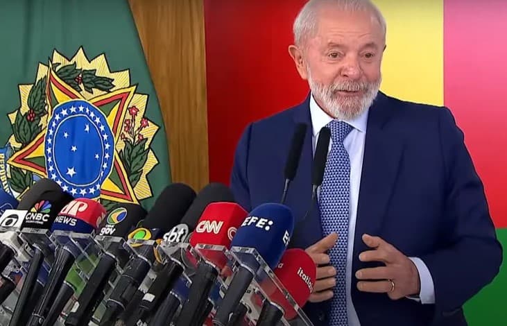 "O presidente do Banco Central não pode dar um cavalo de pau num mar revolto de uma hora para outra", diz Lula sobre alta de juros