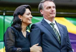 Bolsonaro recua sobre Michelle como nome à Presidência e coloca filhos como opção ao Planalto