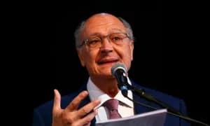 Alckmin critica posse de Maduro na Venezuela: ‘Lamentável’