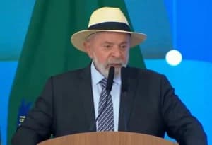 Lula chama de ingratos os governadores que criticaram renegociação