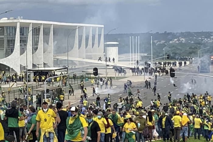 Planalto e militância petista organizam atos para 8/1 em Brasília