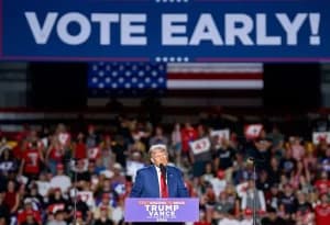 Juiz bloqueia decreto de Trump que veta direito à cidadania para filhos de imigrantes irregulares