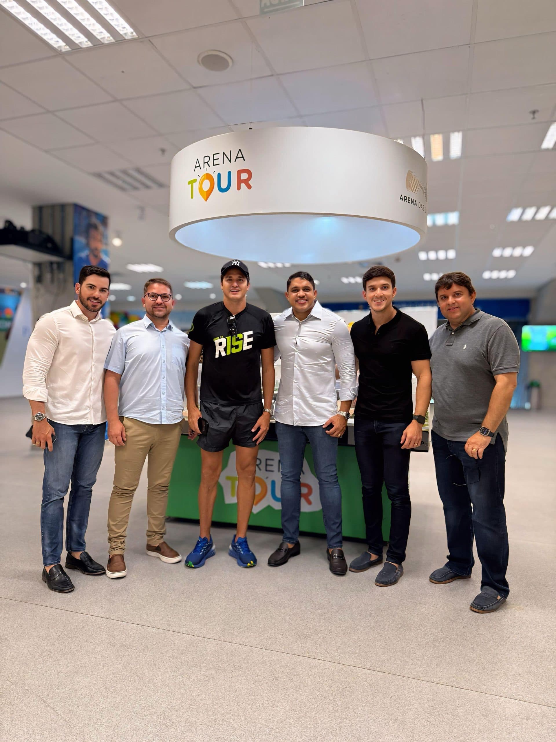Arena recebe visita do pentacampeão mundial Edmílson