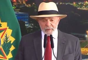 Deputado fala em “impeachment” de Lula por revogar regra do Pix