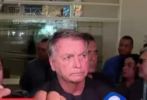 “Eu chorei dentro da Presidência”, diz ex-presidente Jair Bolsonaro