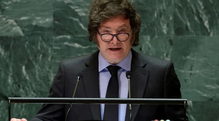 Argentina tem superávit recorde de quase US$ 19 bi no 1º ano de Milei