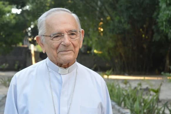 Dom Heitor Sales é diagnosticado com Covid, deixa UTI e se recupera bem