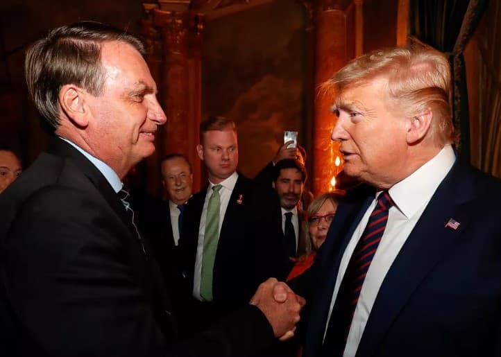 Moraes recebe pedido de Bolsonaro para liberar viagem à posse de Trump