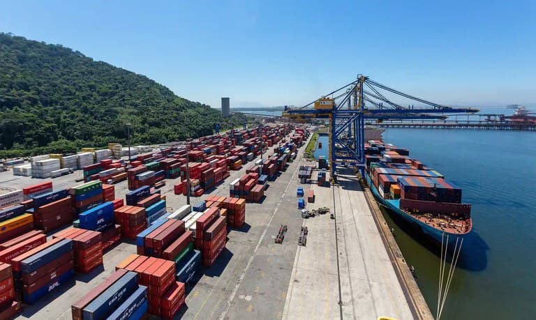 Balança comercial tem superavit de US$ 74,6 bilhões em 2024; resultado representa queda de 24,6% em relação a 2023