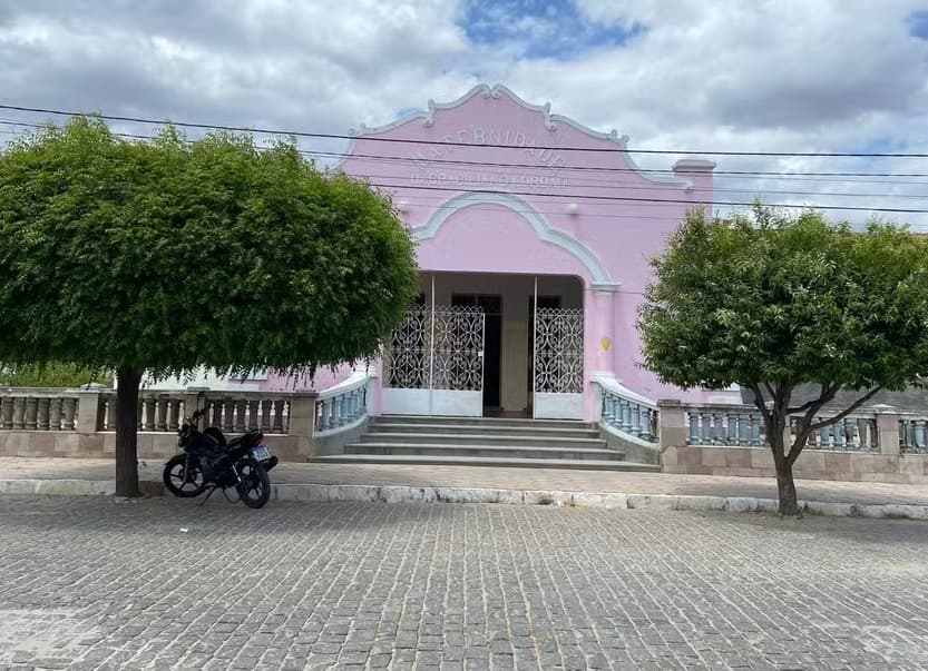 TRE multa prefeito e vice de Parelhas por mutirão de cataratas sem autorização em período eleitoral