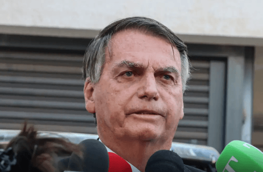 Projeto para tornar Bolsonaro elegível não passaria por Lula e STF
