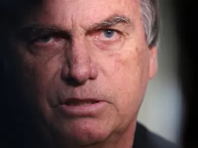 PGR finaliza denúncia contra Bolsonaro; penas somadas chegam a 28 anos de prisão