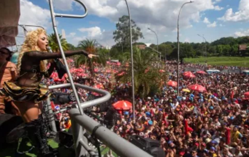 EUA emitem alerta para norte-americanos que vão passar o Carnaval no Brasil